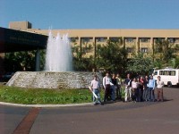 Congressistas da UNESP/Ilha Solteira em frente ao local do evento.